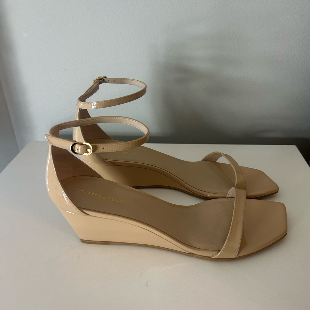 Stuart Weitzman Nudistcurve 50 Patent Wedge Sandal Heel - Picture 3 of 5